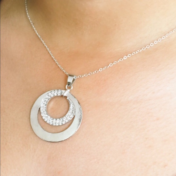 ✨Satin Silver & Pave Double Circle Necklace✨ - Picture 2 of 2